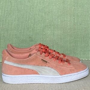 Puma Big Girls Peach/Cream Classic Suede Athletic Low Sneakers Shoes Size US 6C